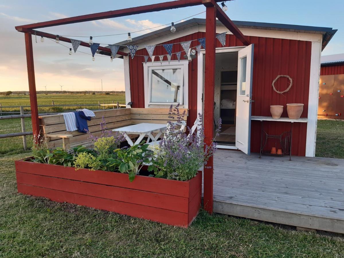 Lodge Roennas Tvaaker