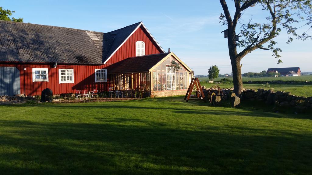 Lodge Roennas *